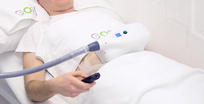 A device treatment in progress under Cormedicine towels